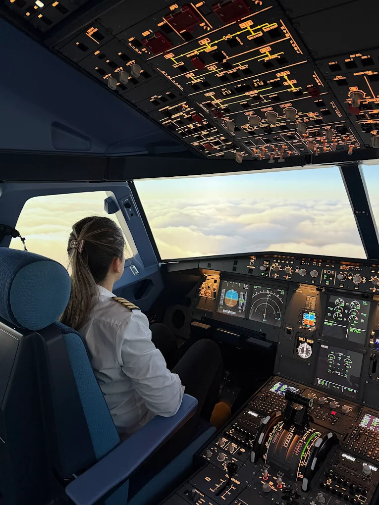 SimJet Flight Simulator Bratislava Airbus A320 Cockpit Experience in Staré Mest-5