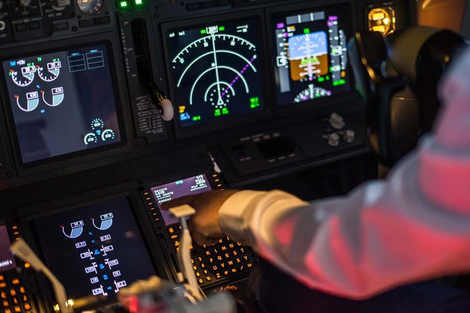 Simulator Centrum Bratislava Boeing 737 & Piper Seneca Cockpit Experience in Prievoz-4
