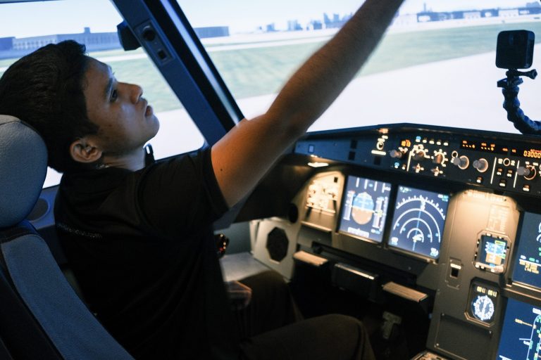 Sputnik Aviation Flight Simulator Manila Airbus A320 Experience in Mandaluyong