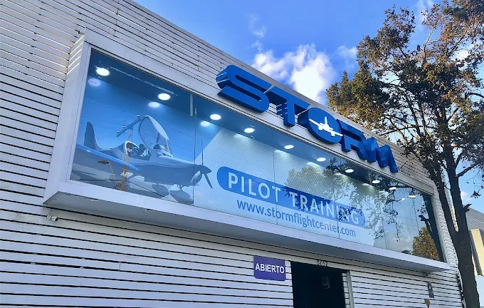 Storm Flight Center Santiago Airbus A320 Cessna Cockpit Experience in Vitacura