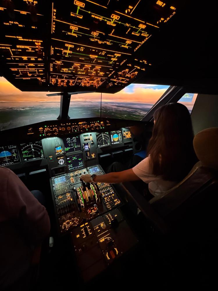 SunCoast Simulators Malaga Airbus A320 Cockpit Experience in Mijas Costa