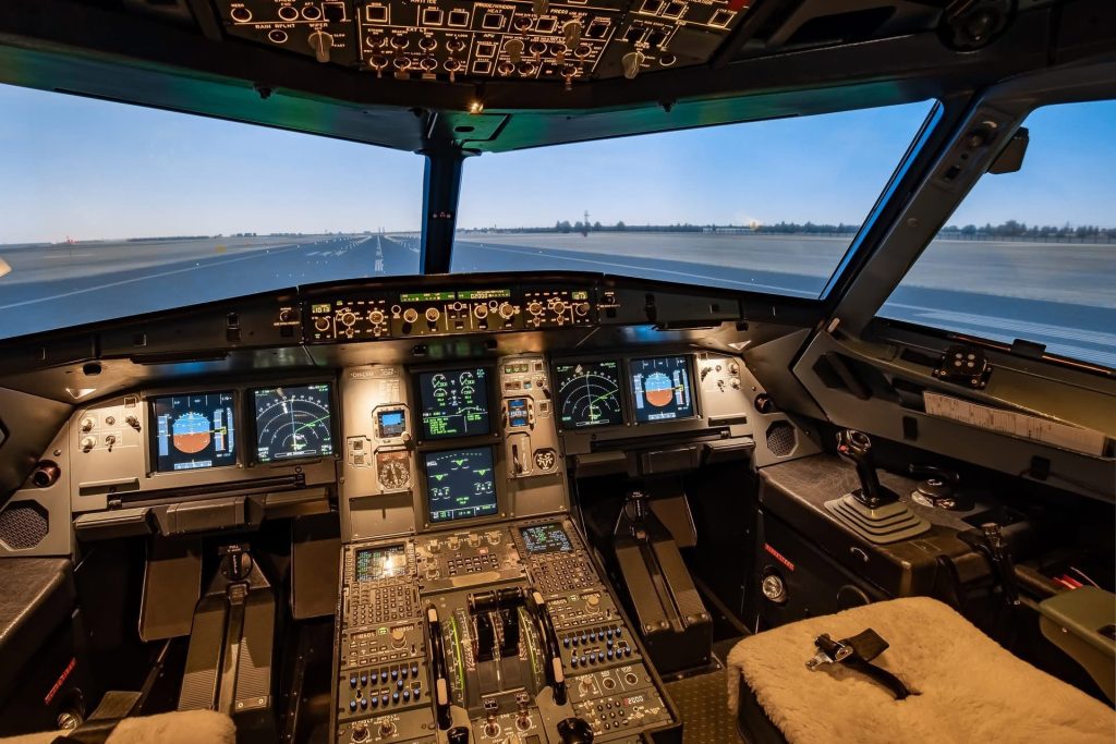 Takeoff Simulations Helsinki Airbus A320 & Boeing 737 Cockpit Experience in Vantaa-2