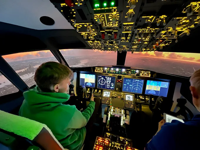 Takeoff Simulations Helsinki Airbus A320 & Boeing 737 Cockpit Experience in Vantaa-5