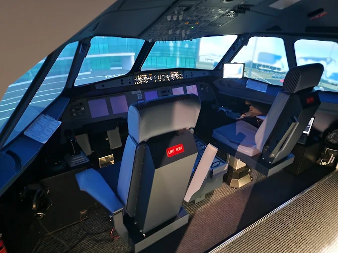 Takeoff Simulations Helsinki Airbus A320 & Boeing 737 Cockpit Experience in Vantaa-8