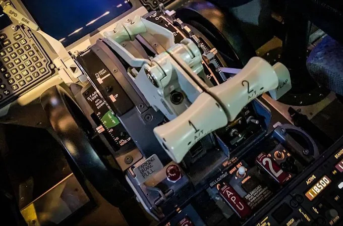 iFly Flight Simulator Turin Boeing 737 Cockpit Experience on Salbertrand