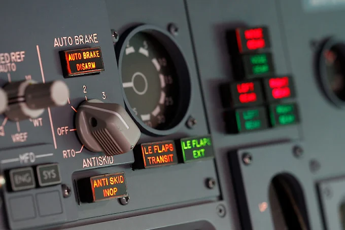 iFly Flight Simulator Turin Boeing 737 Cockpit Experience on Salbertrand