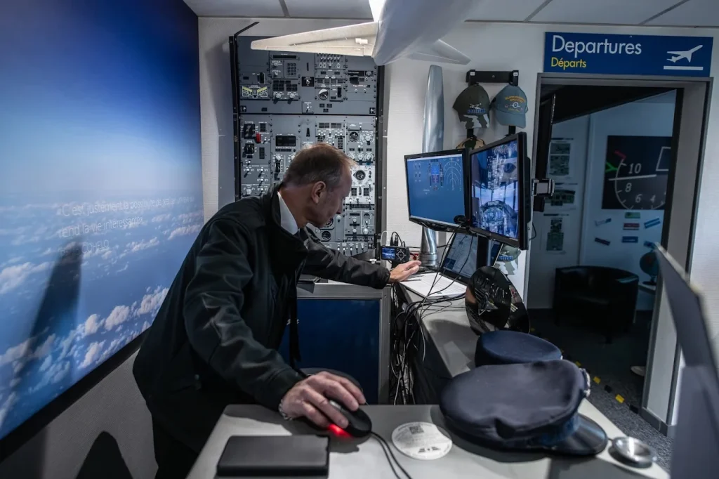 Flight Sensations Paris Dynamic Boeing 737 Cockpit Experience at Pontoise Airport
