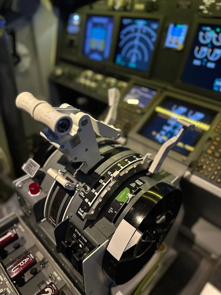 Flight Sensations Paris Dynamic Boeing 737 Cockpit Experience at Pontoise Airport